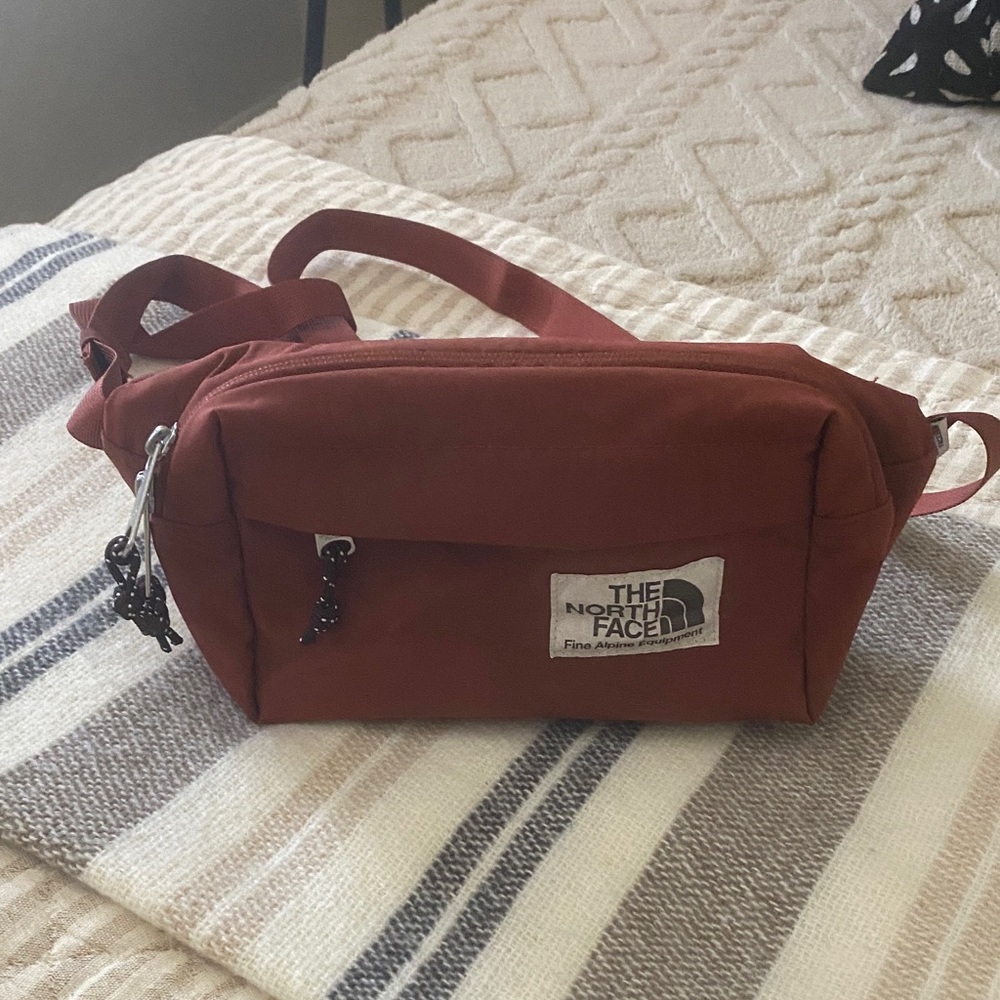The North Face Berkeley Lumbar Waist Bag w/ zipper closure and adjustable strap
